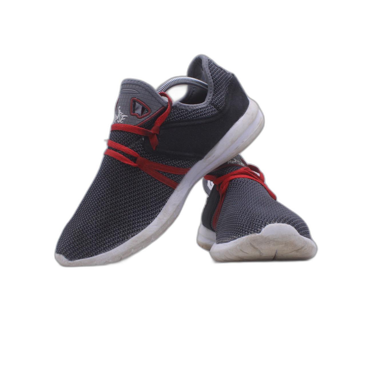 Rise Basketball Shoe