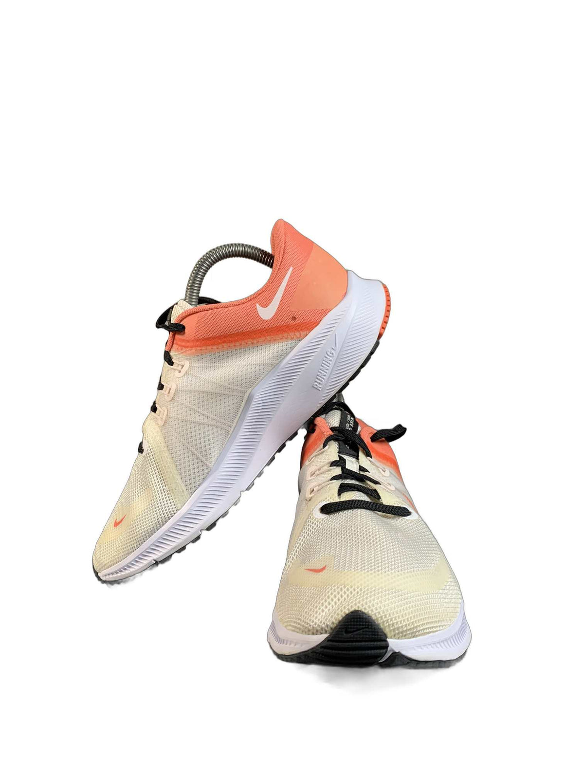 Nike Quest Sneaker