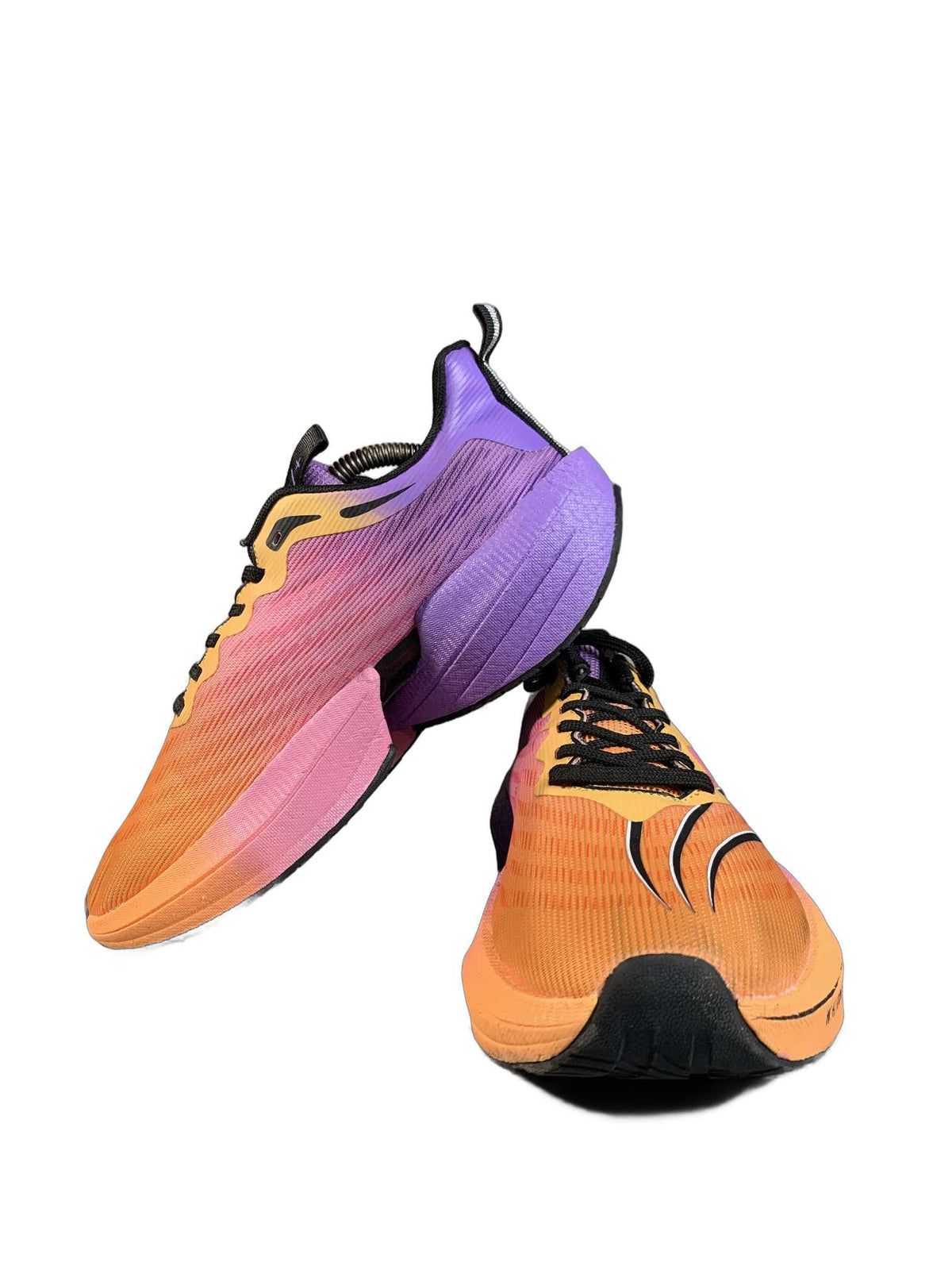 8Pro carbon-plate running shoe