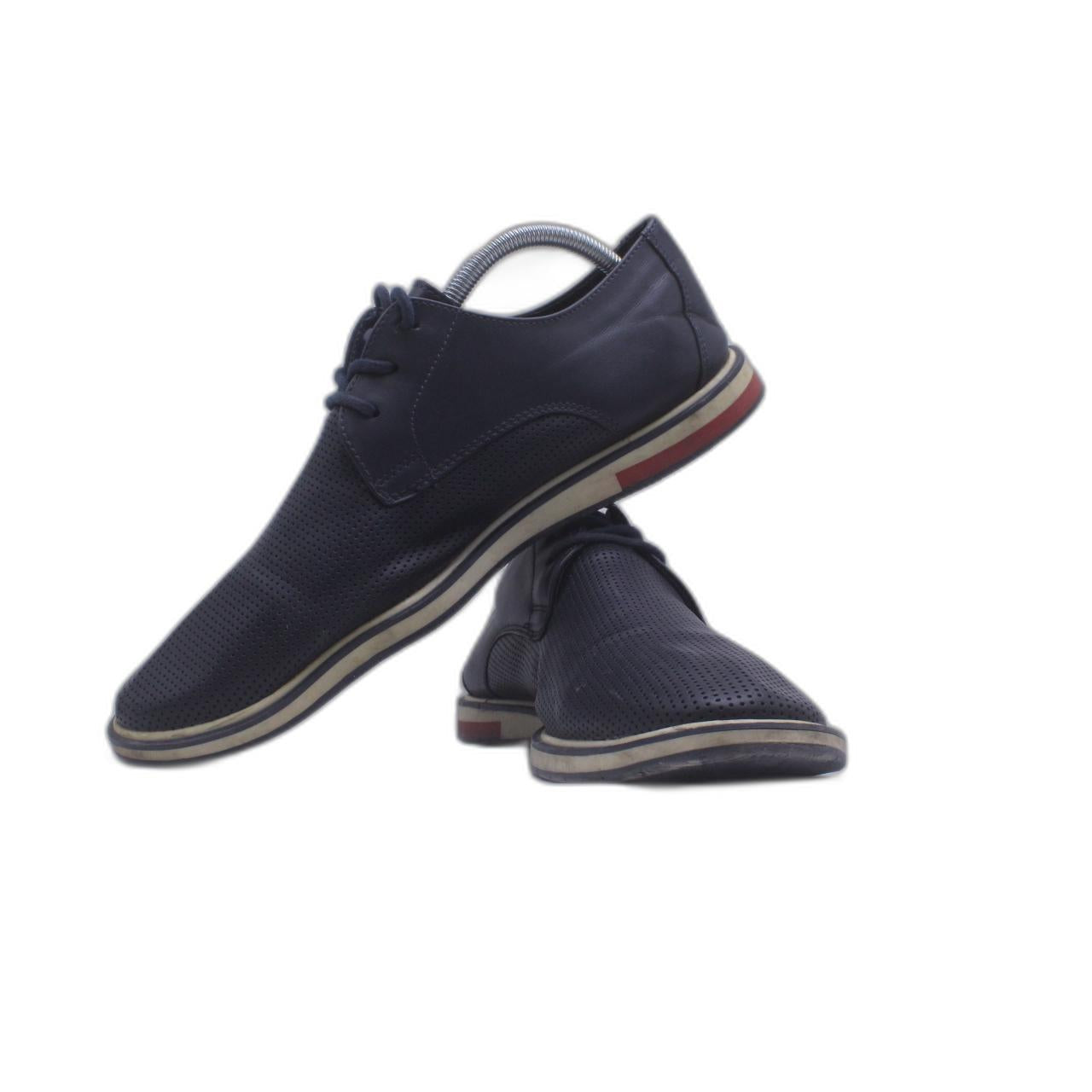 LC Walk IKI Formal Shoe