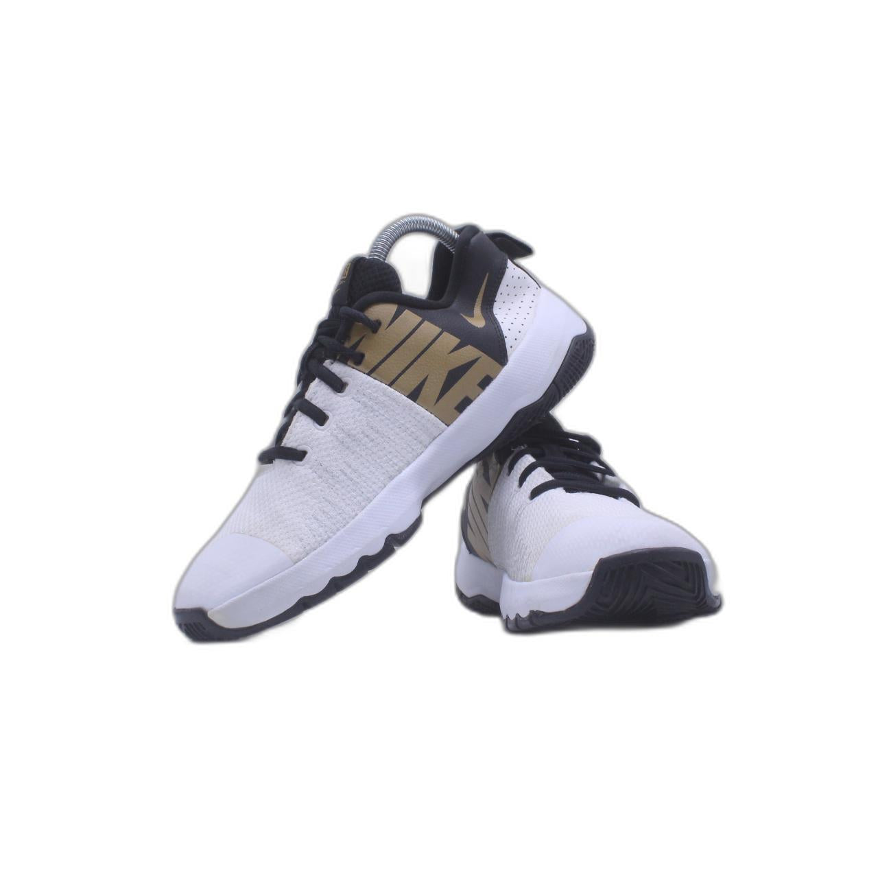 Nike Mens Air Visi Pro V Black Basketball Shoe