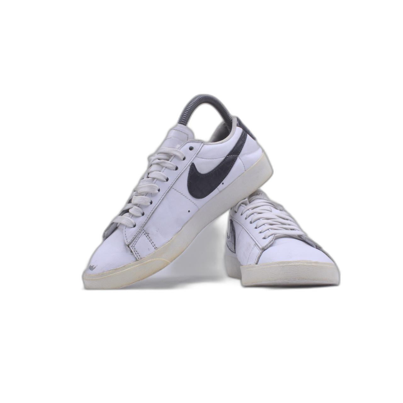 Nike Blazer Low Leather White Black Sneaker