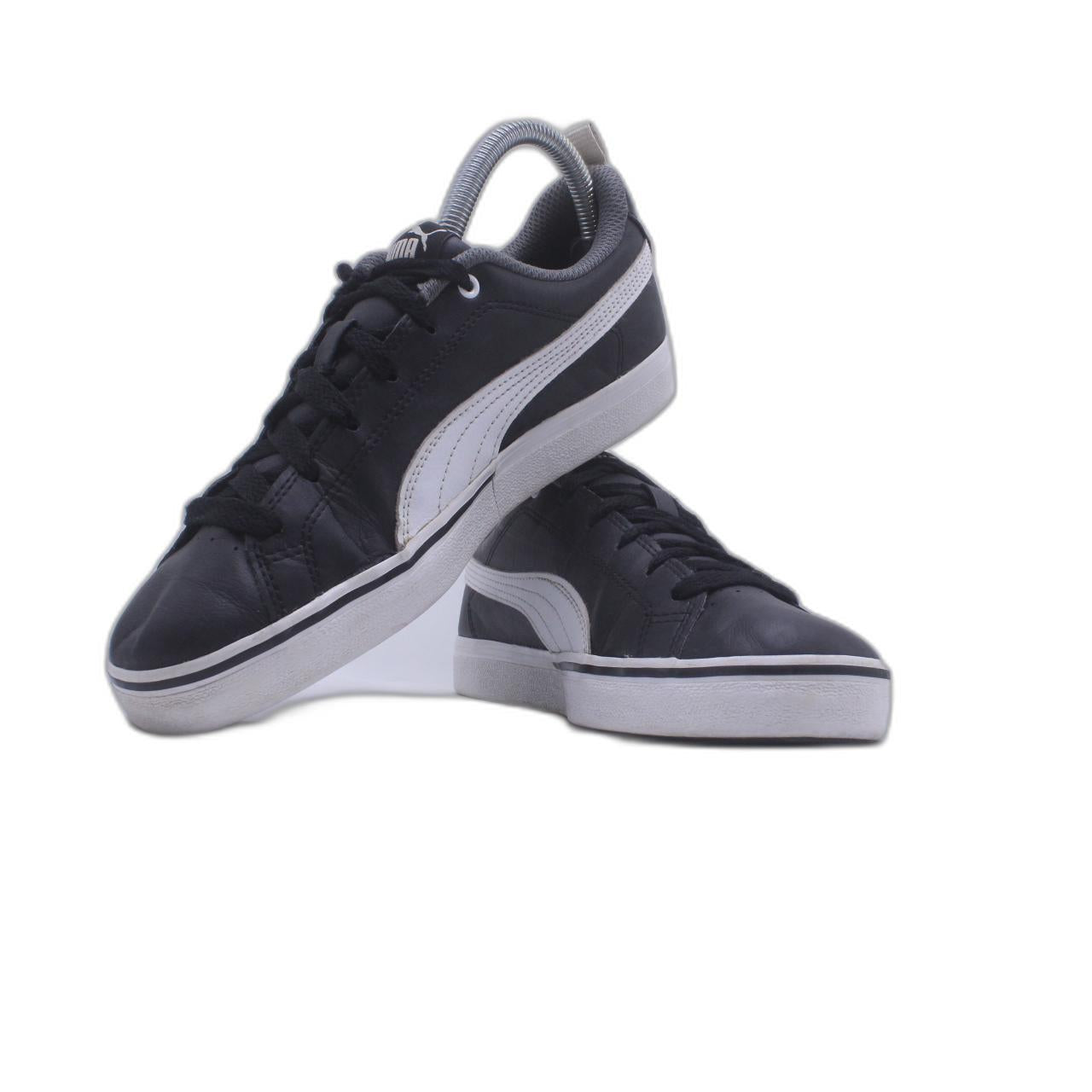 Puma Black Sneaker