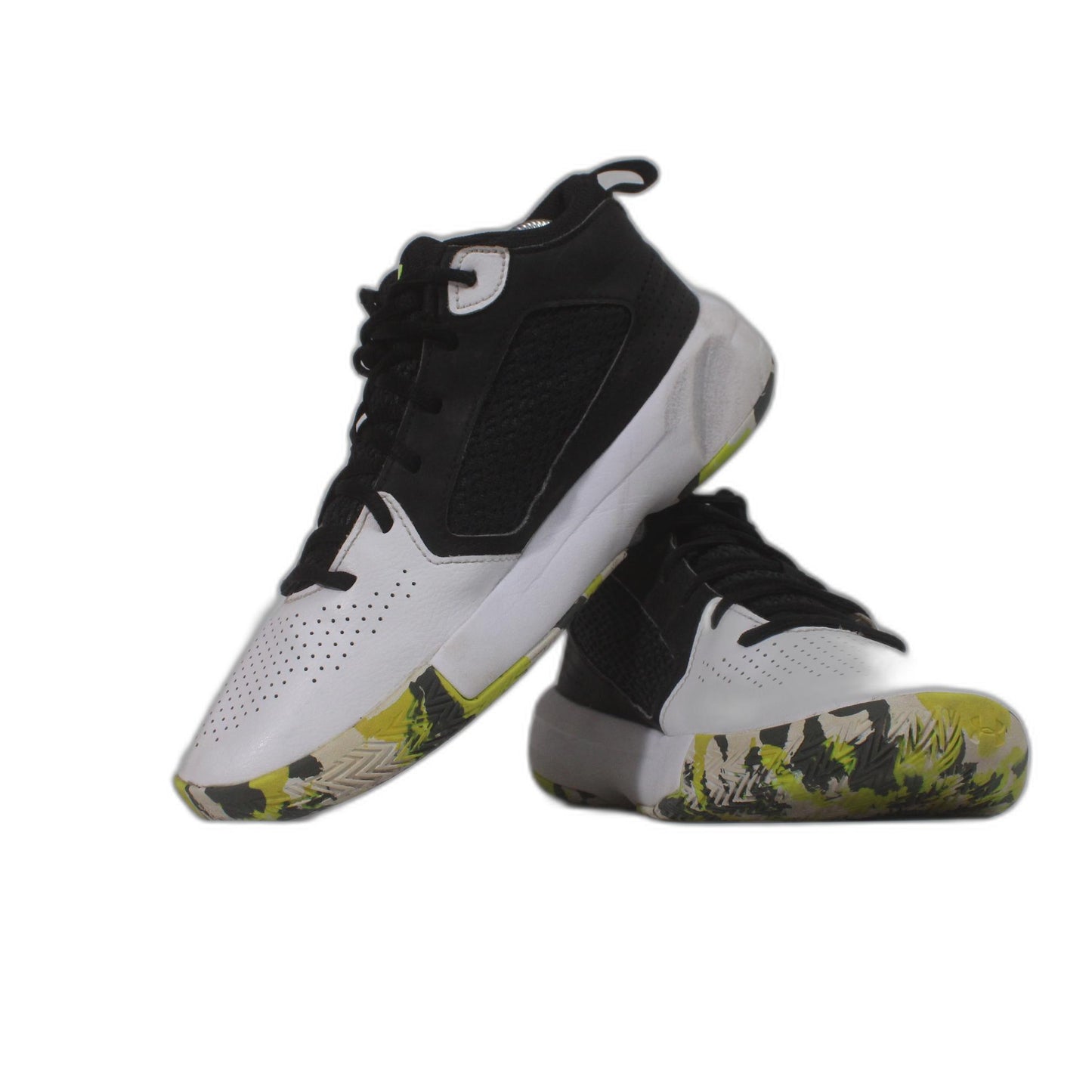 Under Armour UA Lockdown 5 Basketball Shoe