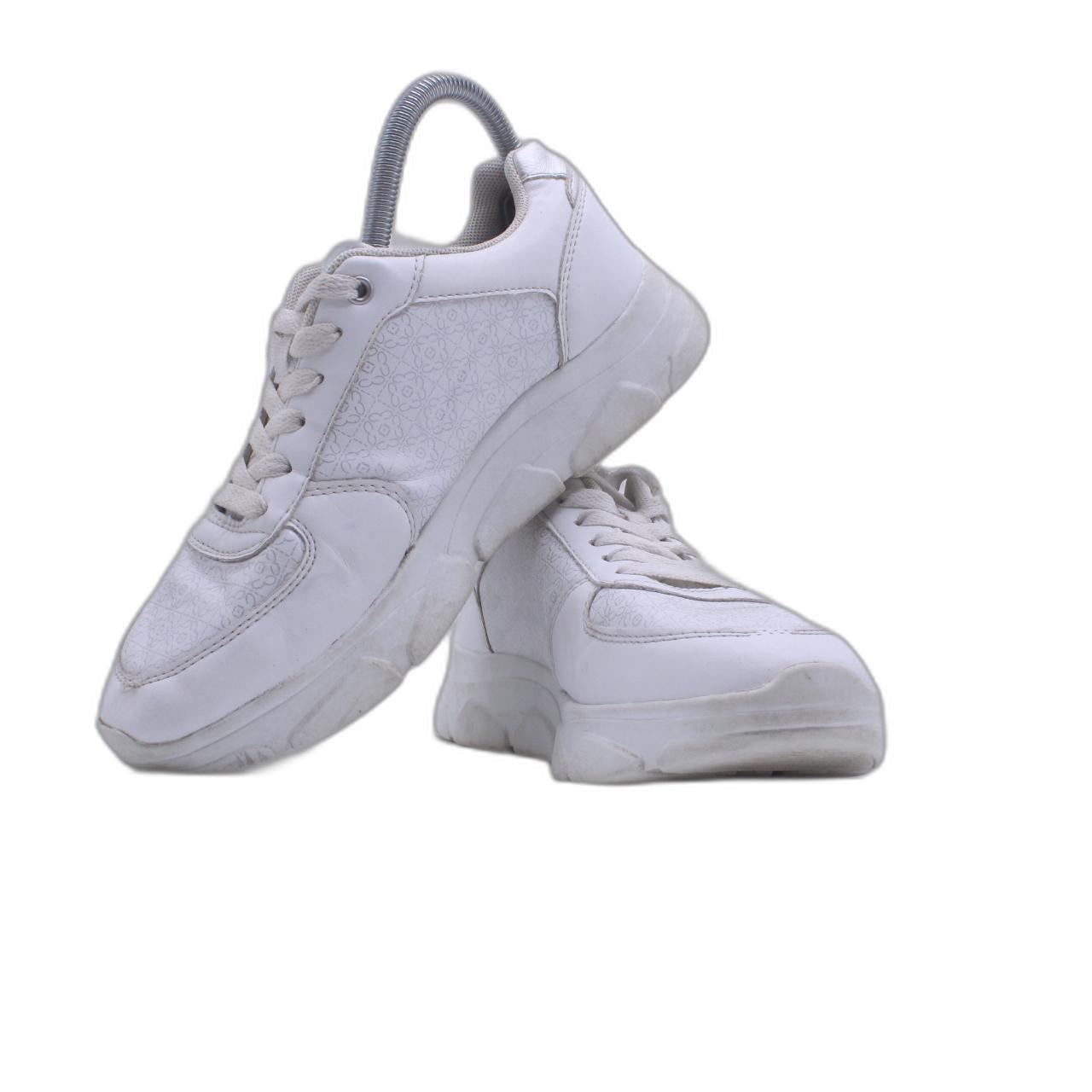Graceland White Sneaker