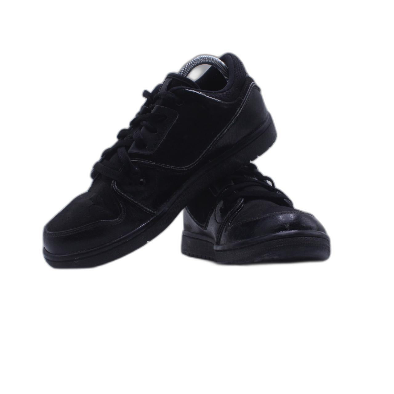 Nike Air Jordan 1 Retro High OG Black Sneaker