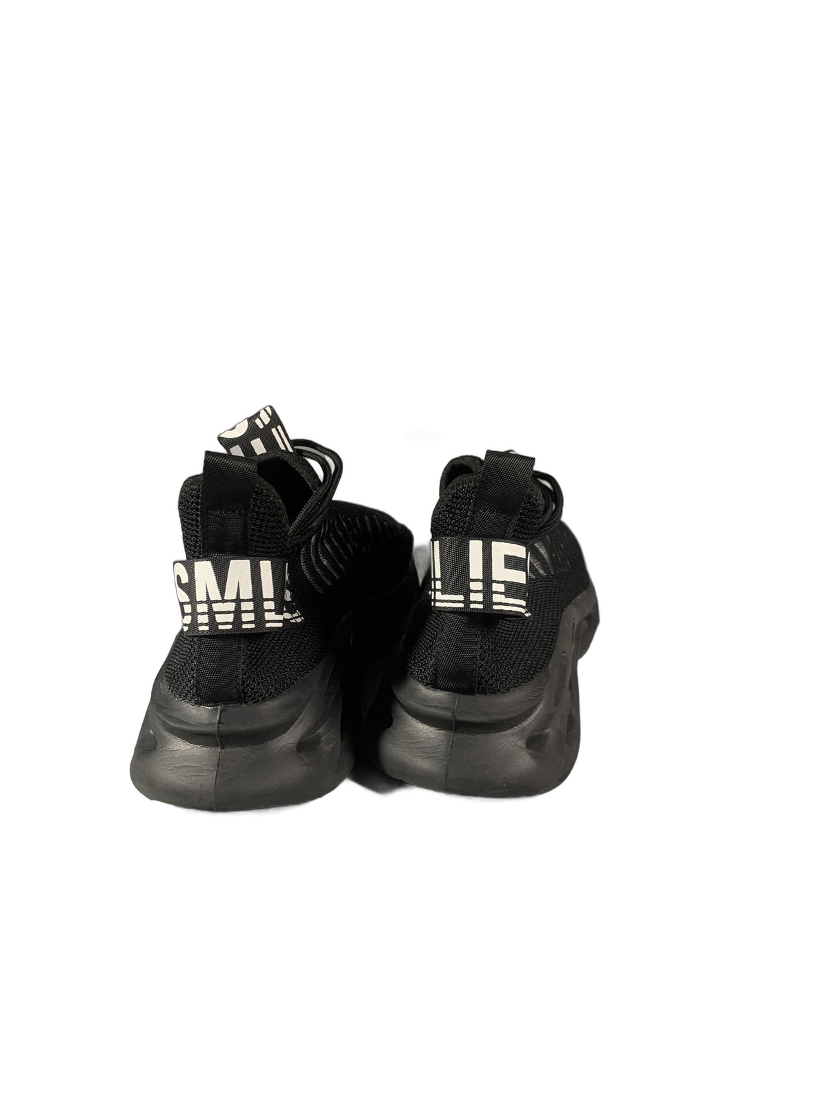 lightweight athletic sneakers