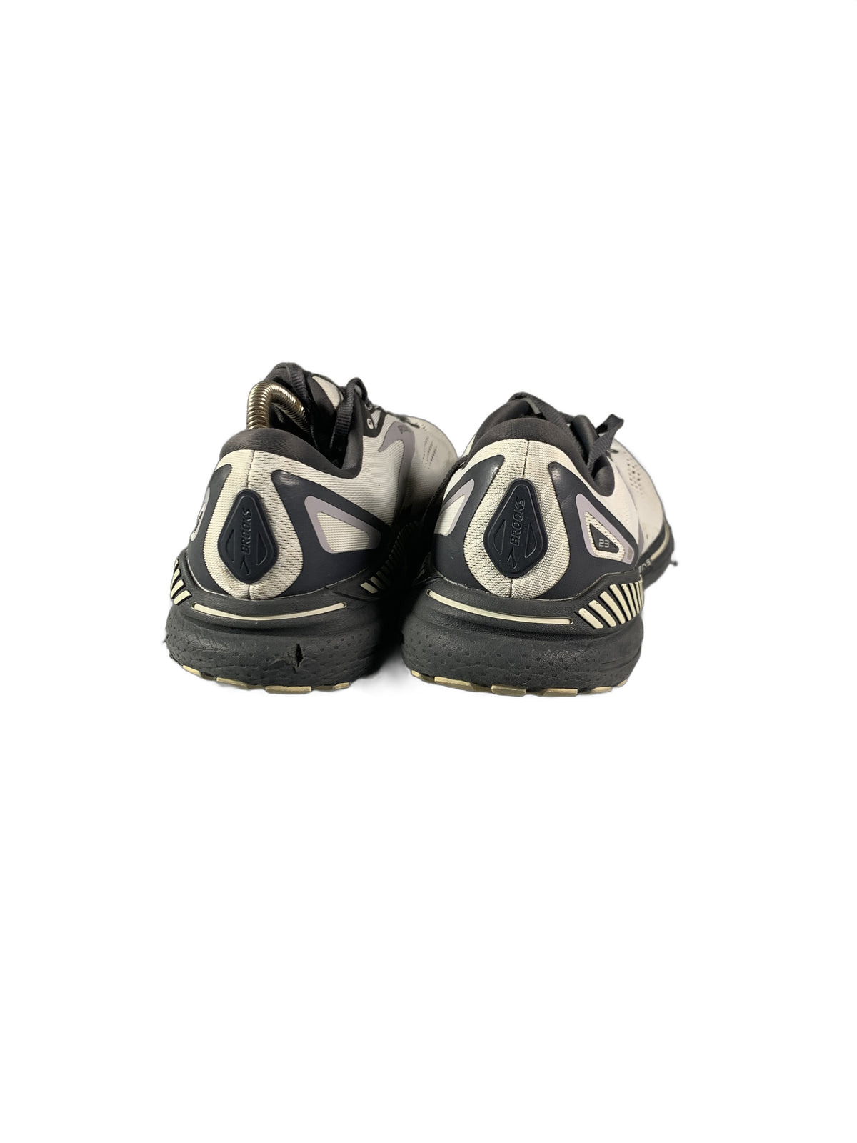 Brooks Adrenaline GTS 23 running shoe