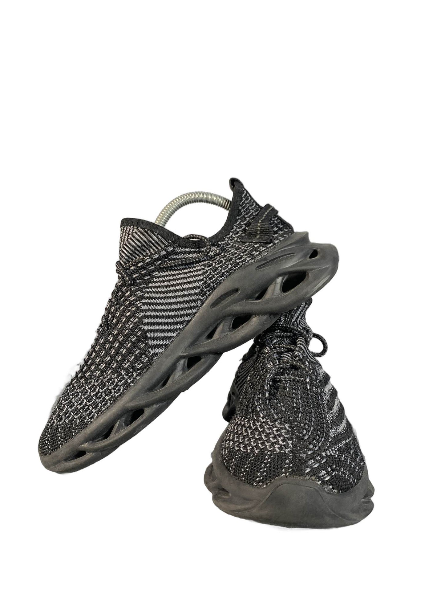 L.T Damp Shoe