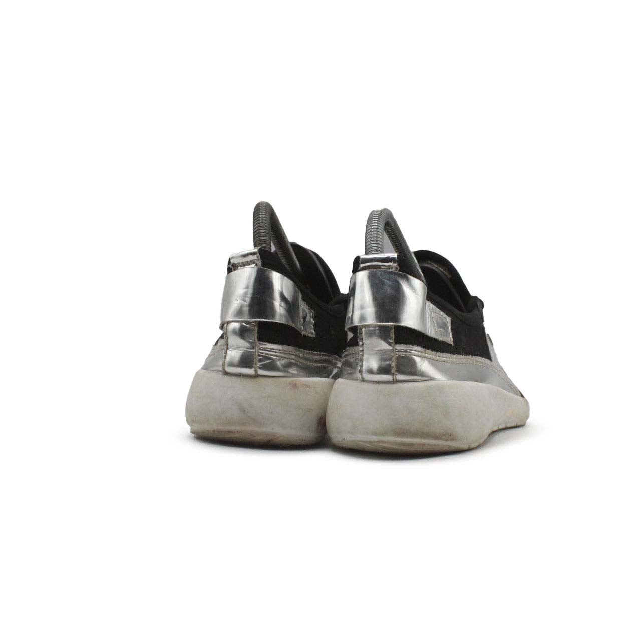 CLASSIC HIGH TOP SNEAKER