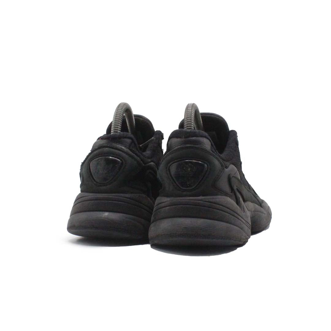 ADIDAS FALCON Core Black / Core Black / Grey Five