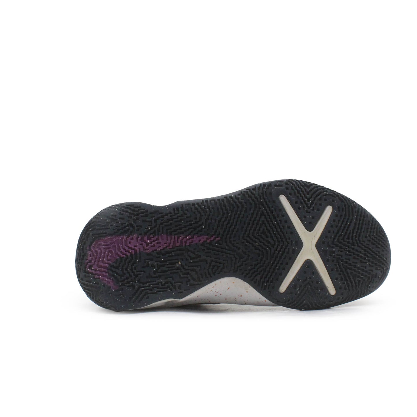 NIKE TEAM HUSTLE D 10 BASKETBALL SHOE