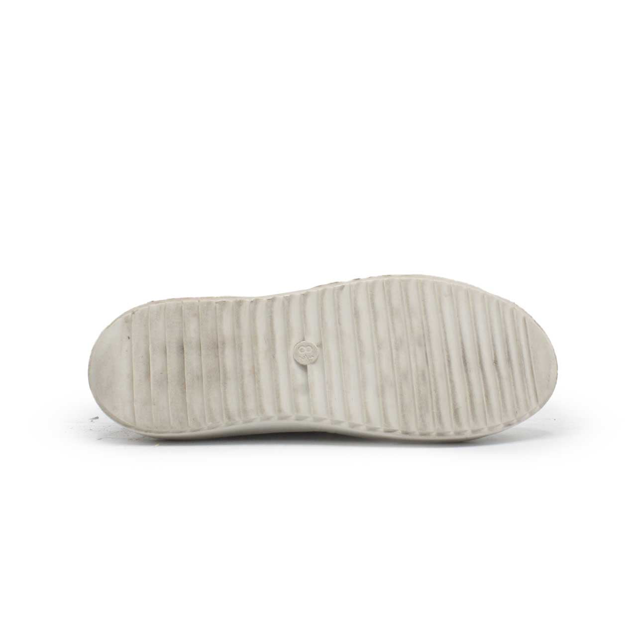 Steve Madden Womens White and Black Training Shoe