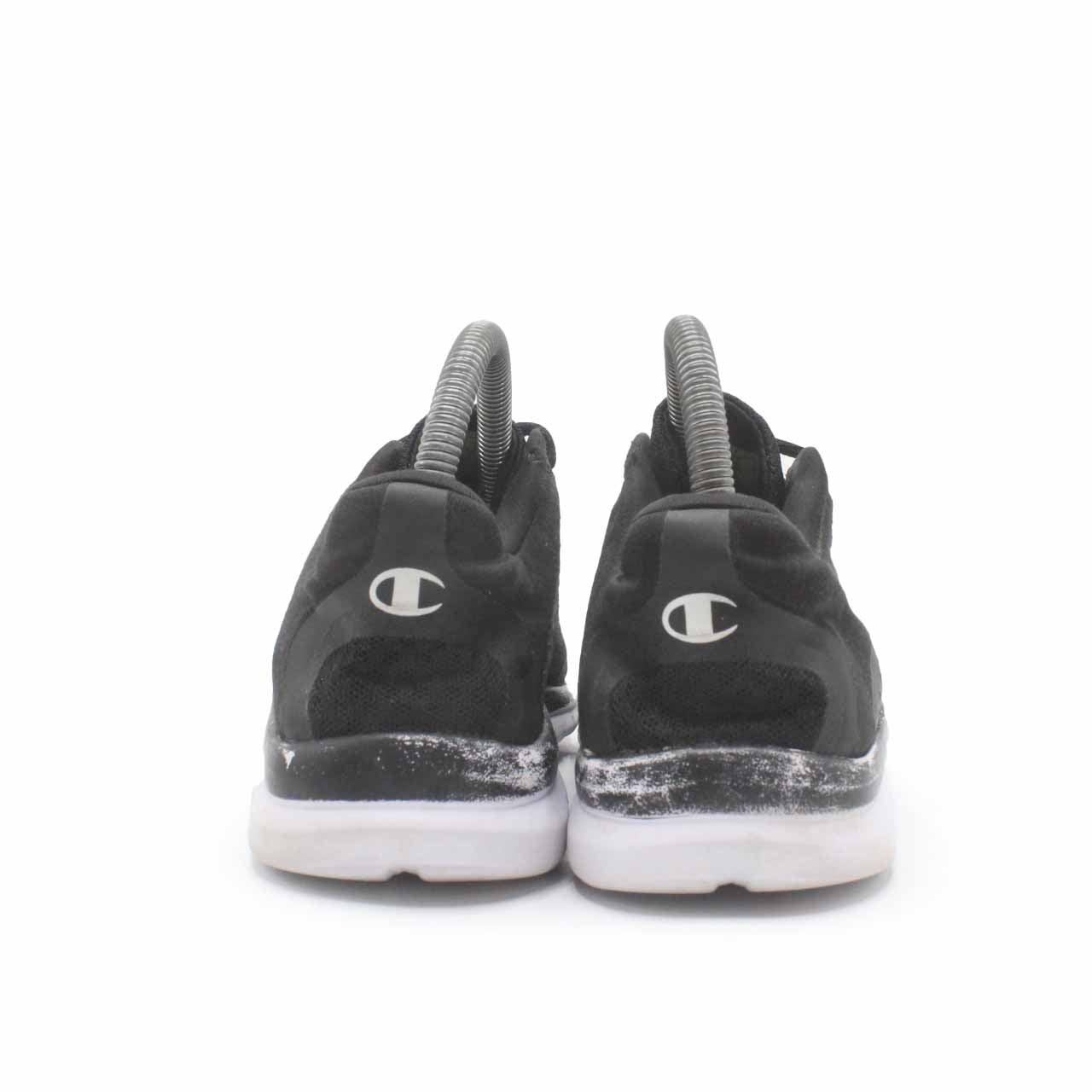 CHAMPIONS GUSTO RUNNER