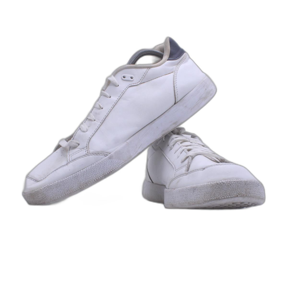 Reebok White Casual Sneaker