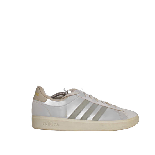 Pre-Loved Adidas Shoes Online in Pakistan | Swag Kicks SWAG KICKS Pre-Loved Adidas Shoes Online in Pakistan | Swag Kicks SWAG KICKS