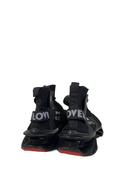 VELO black blade-sole sock sneaker
