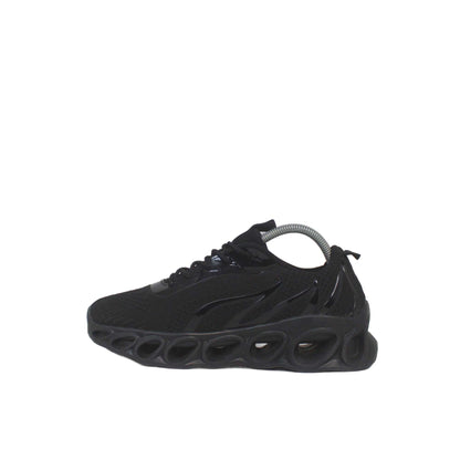 Men Classic Black Sneaker