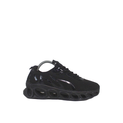 Men Classic Black Sneaker