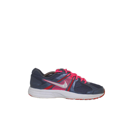 Nike Dart 10 Sneaker