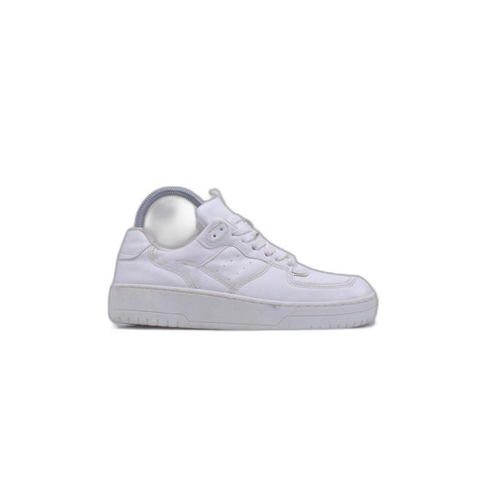 Dark Seer White Shoe