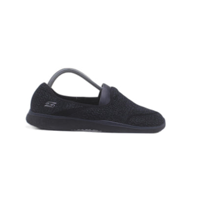 Skechers Wide Fit Air Cooled Memory Foam Shoe