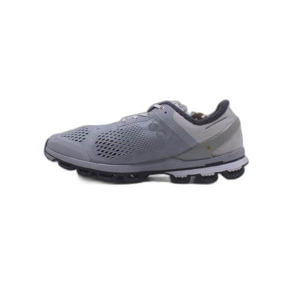 On Cloud Gray Sneaker