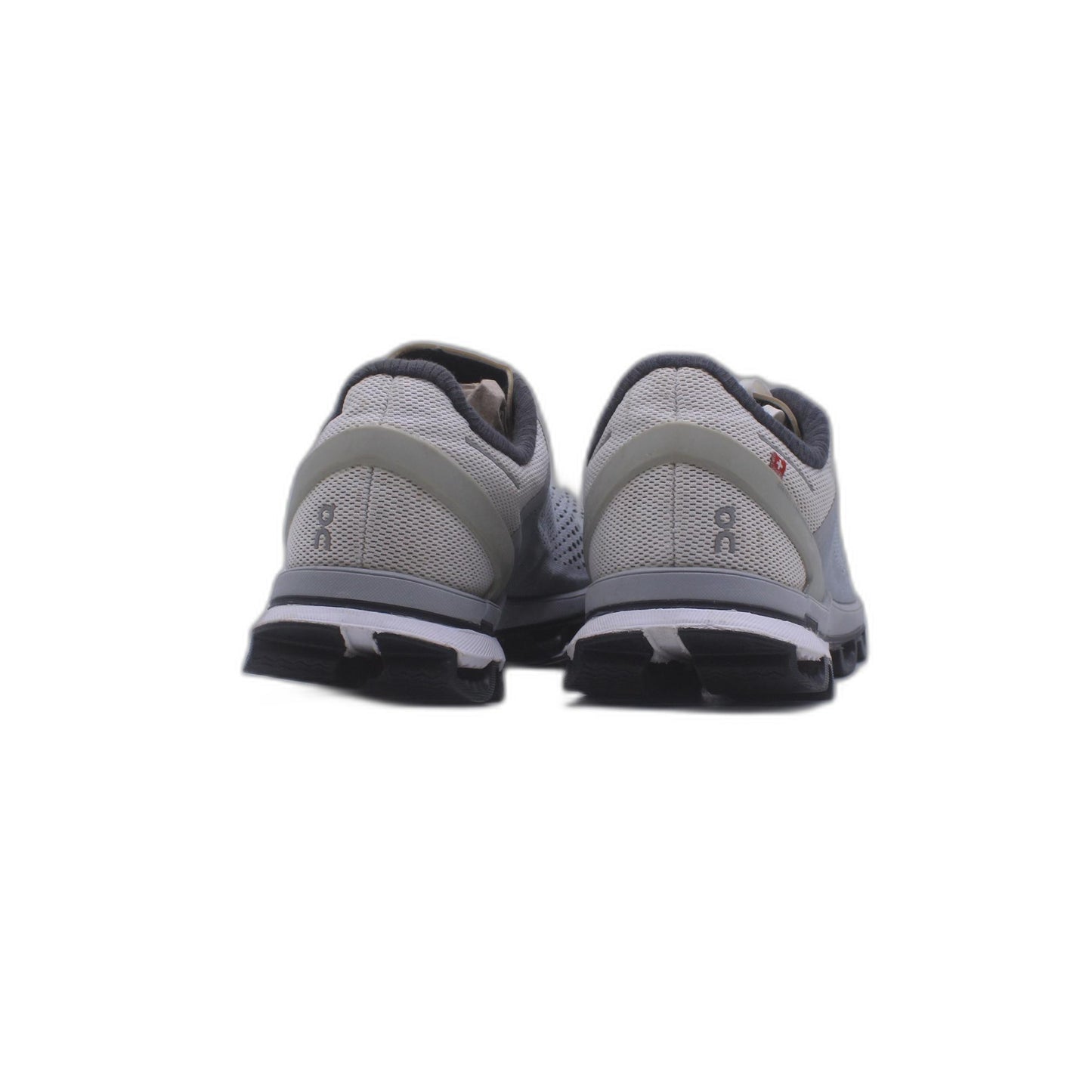 On Cloud Gray Sneaker