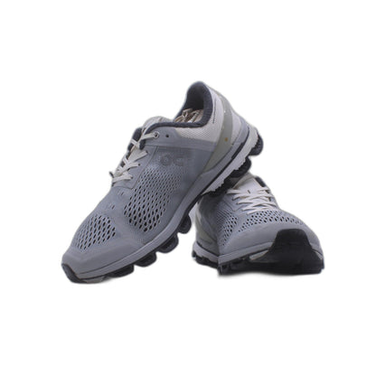 On Cloud Gray Sneaker