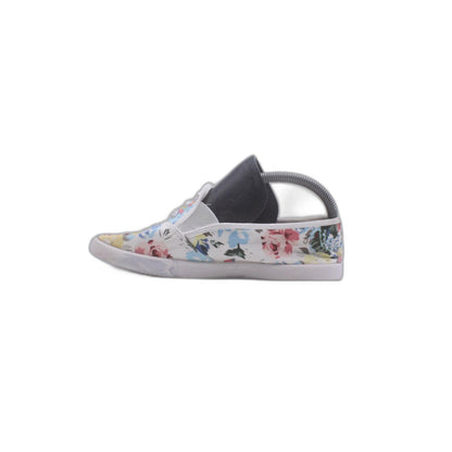 B&H Women's Camo Low Top Shoe