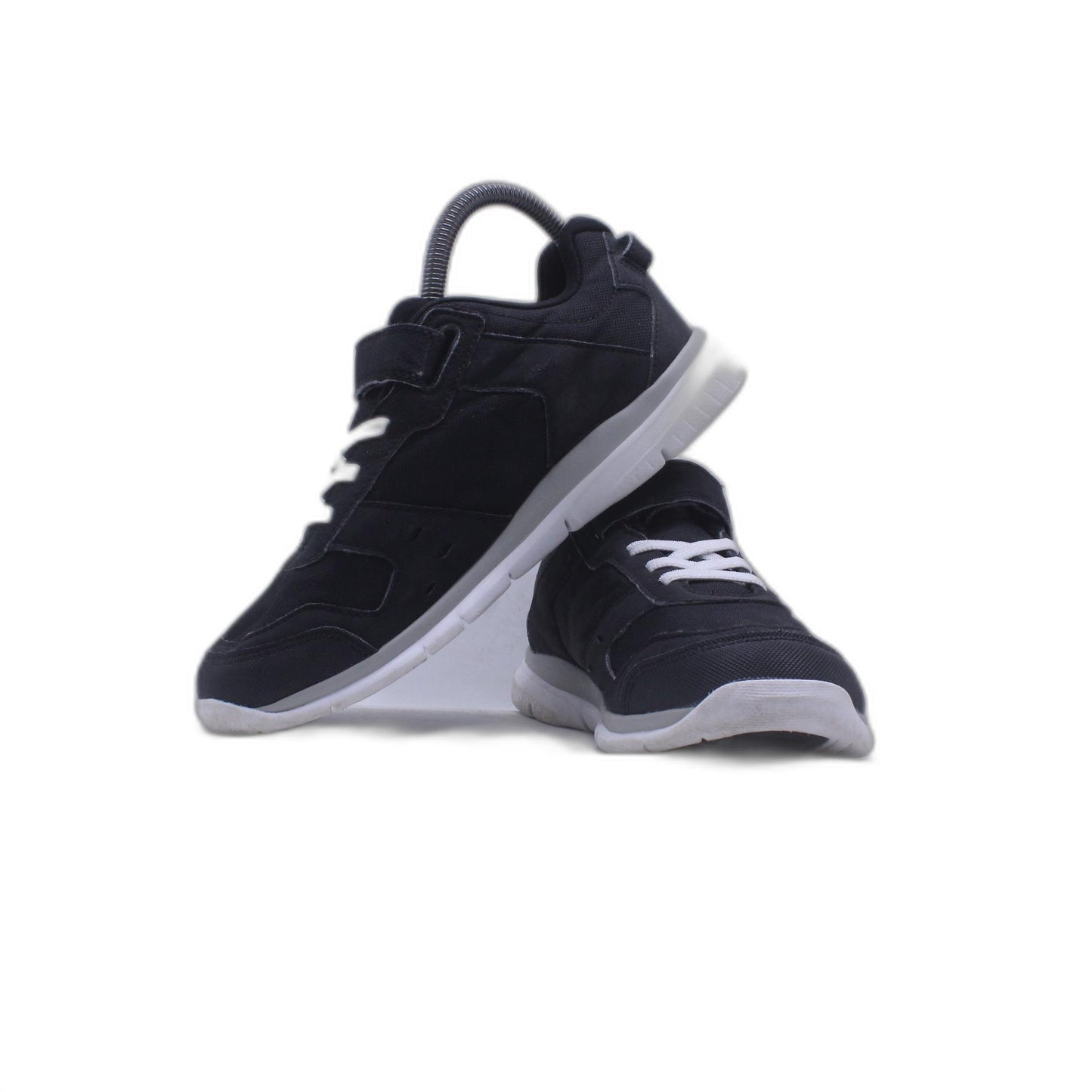 New Feel Black Sneaker