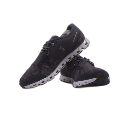 On Cloud Gray Sneaker