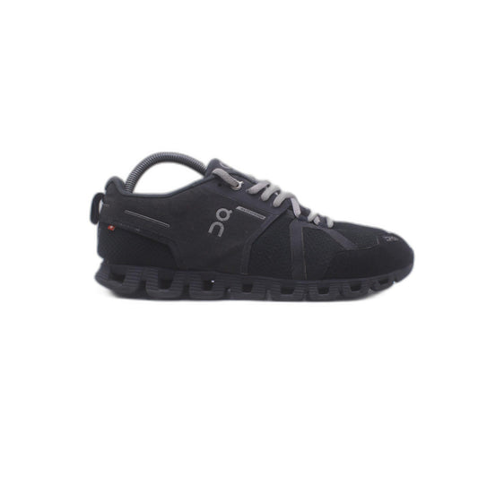 On Cloud Black Sneaker
