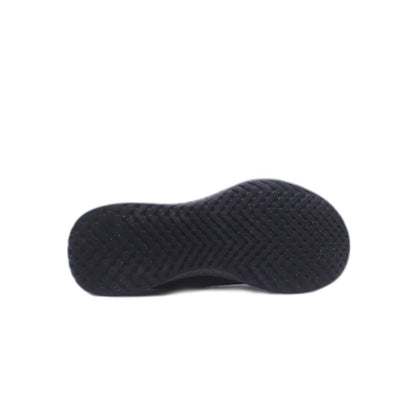 Nike Revolution 5 Black Sneaker