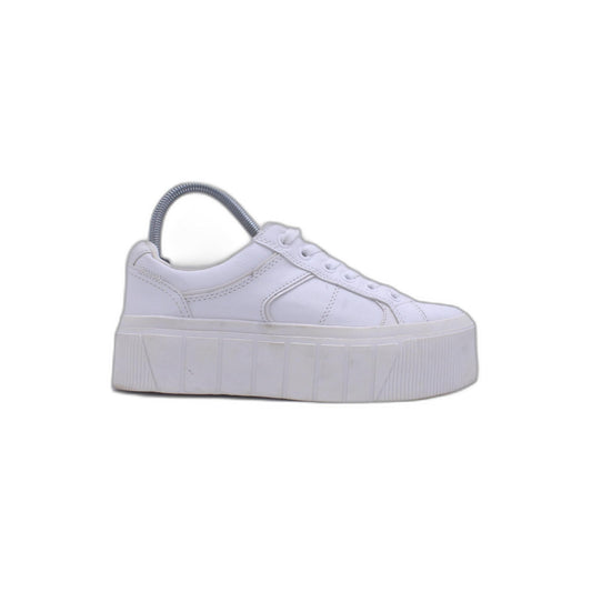 AlMaikunda Mc Qeun White Sneaker