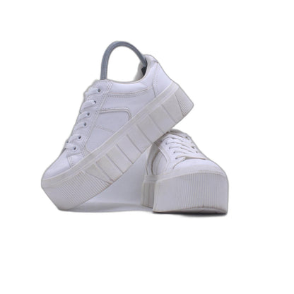 AlMaikunda Mc Qeun White Sneaker