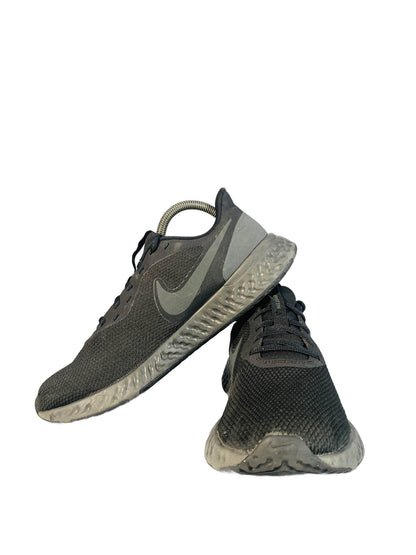 Nike Revolution Blacck Sneaker