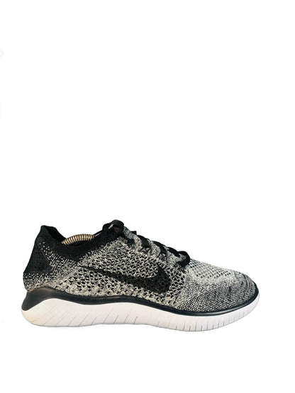 Nike Flyknit RN Sneaker