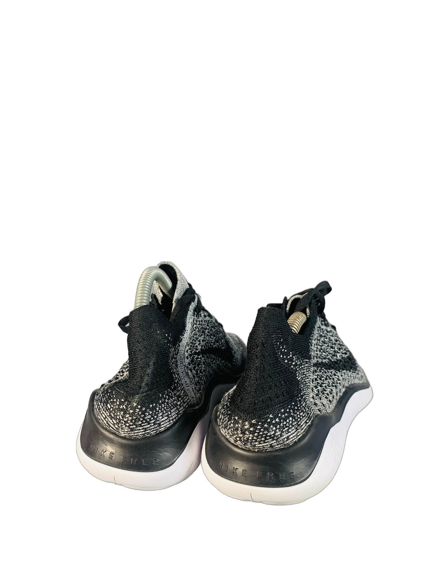 Nike Flyknit RN Sneaker