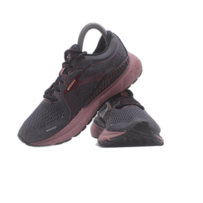 Brooks Adrenaline 21 Running Shoe