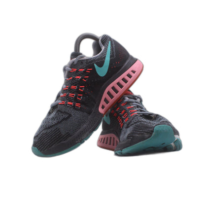 Nike Zoom Structure 18 Running Sneaker