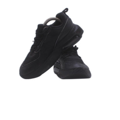 Nike Wmns Spark Flyknit Triple Black Sneaker