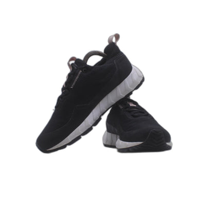 Zero Black Sneaker