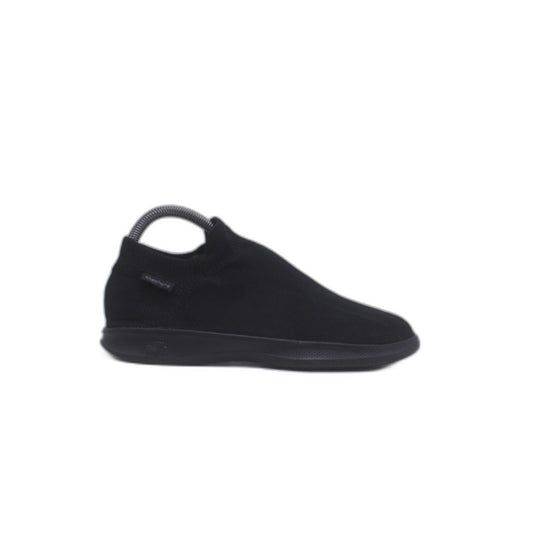 Skechers On The Go - GoGa Max BLACK Slip on Soft Walking Shoe