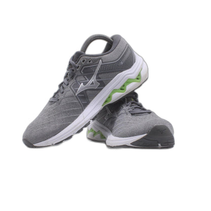 Mizuno Wave Inspire 18 Womens Gray White Athletic Shoe