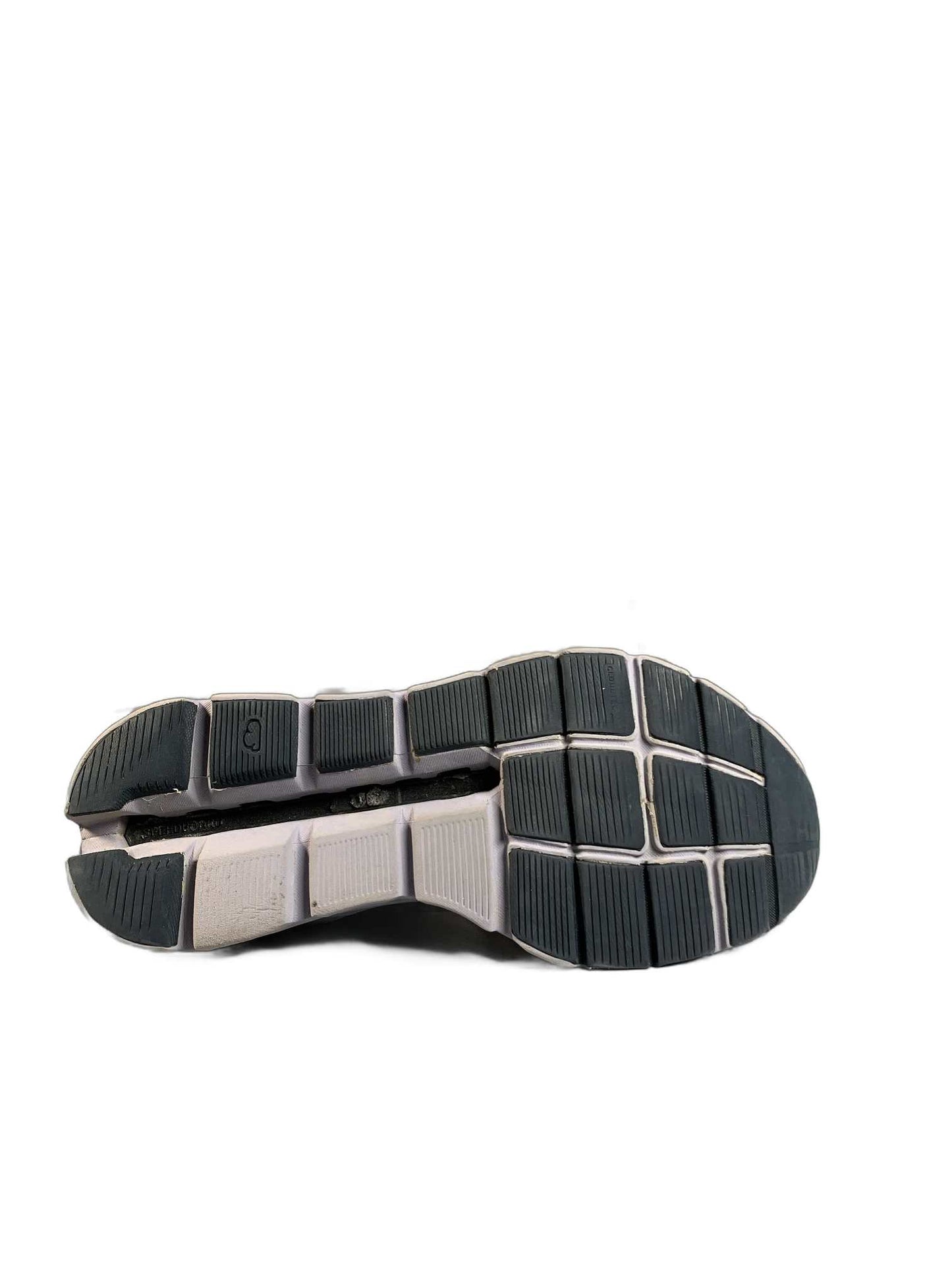 On Cloudstratus Sneaker