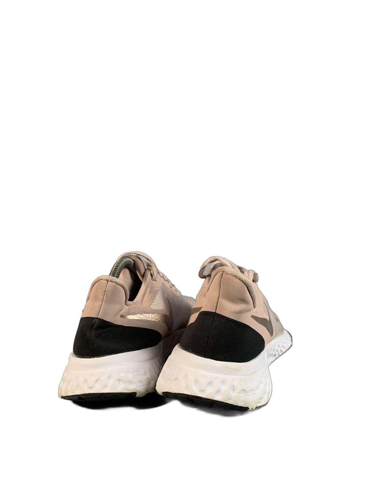 Nike Revolution Sneaker
