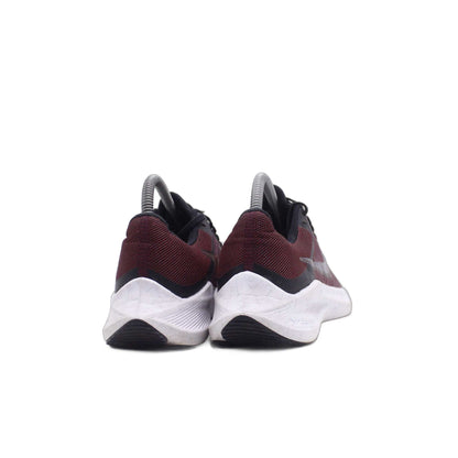 Nike Women's Zoom Winflo 8 Sneaker