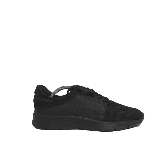Raider Sports Black Sneaker