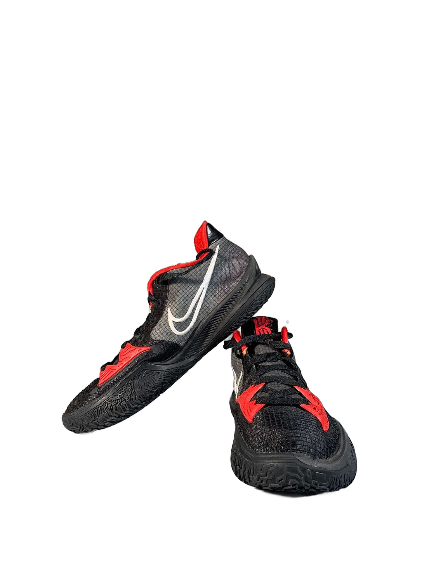 Nike Kyrie Low 4 'Bred' Sneaker